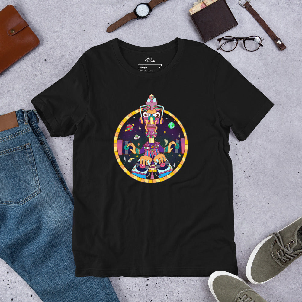 Densely illustrated cosmic turntable artwork on a t-shirt by illustrator Daniel Sulzberg