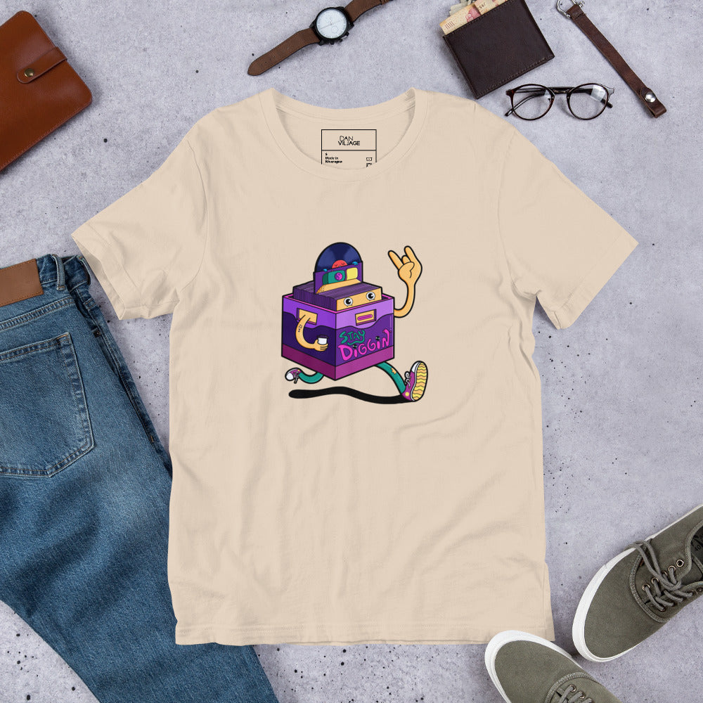 Illustrated record collector tee celebrating crate digging and vinyl hunting